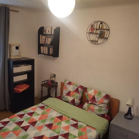 Big Ground Floor 2 Bedrooms Flat In A Quiet Building & Neighborghood Марсилия Екстериор снимка