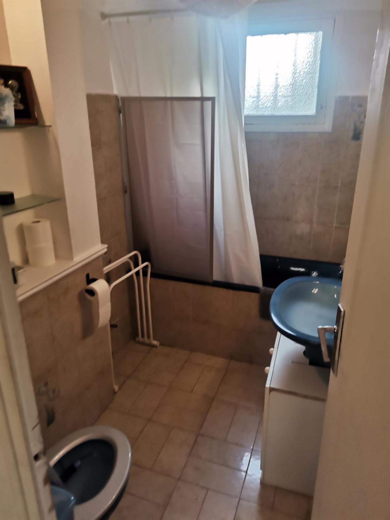 Big Ground Floor 2 Bedrooms Flat In A Quiet Building & Neighborghood Марсилия Екстериор снимка